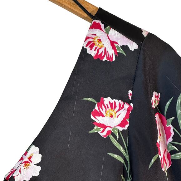 Chelsea28 Women's Floral Print V Neck Short Sleeve Romper Black Red Size Small - Picture 15 of 16